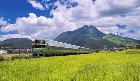 /material-alias/theme/japan/artimg/九州/由布院森之列車4.jpg