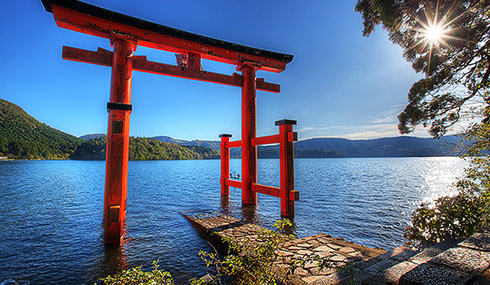 /material-alias/theme/japan/artimg/東京東北/箱根神社鳥居.jpg