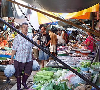 Rom Hup Market